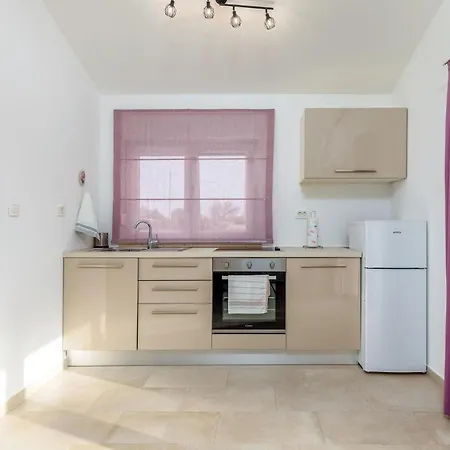 Amazing In Klimni With Kitchen * Bencici