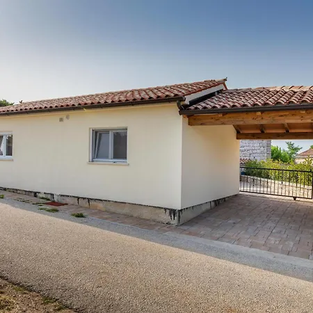 Amazing In Klimni With Kitchen Holiday home *